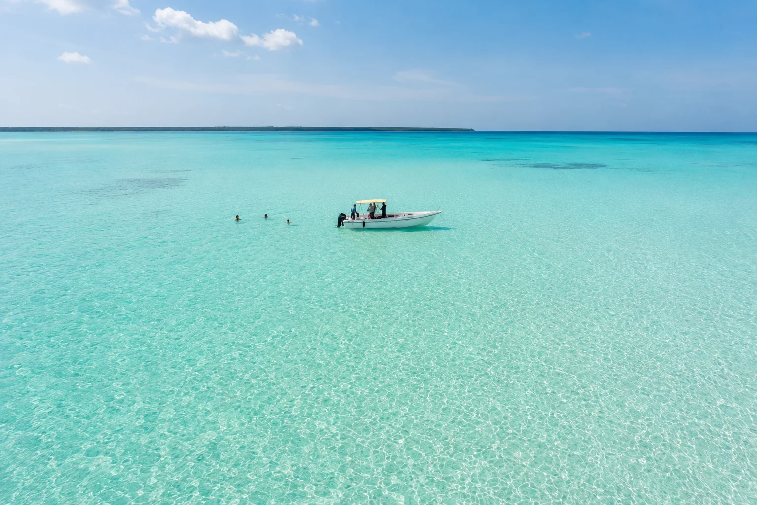 Plage tropicale à Saona